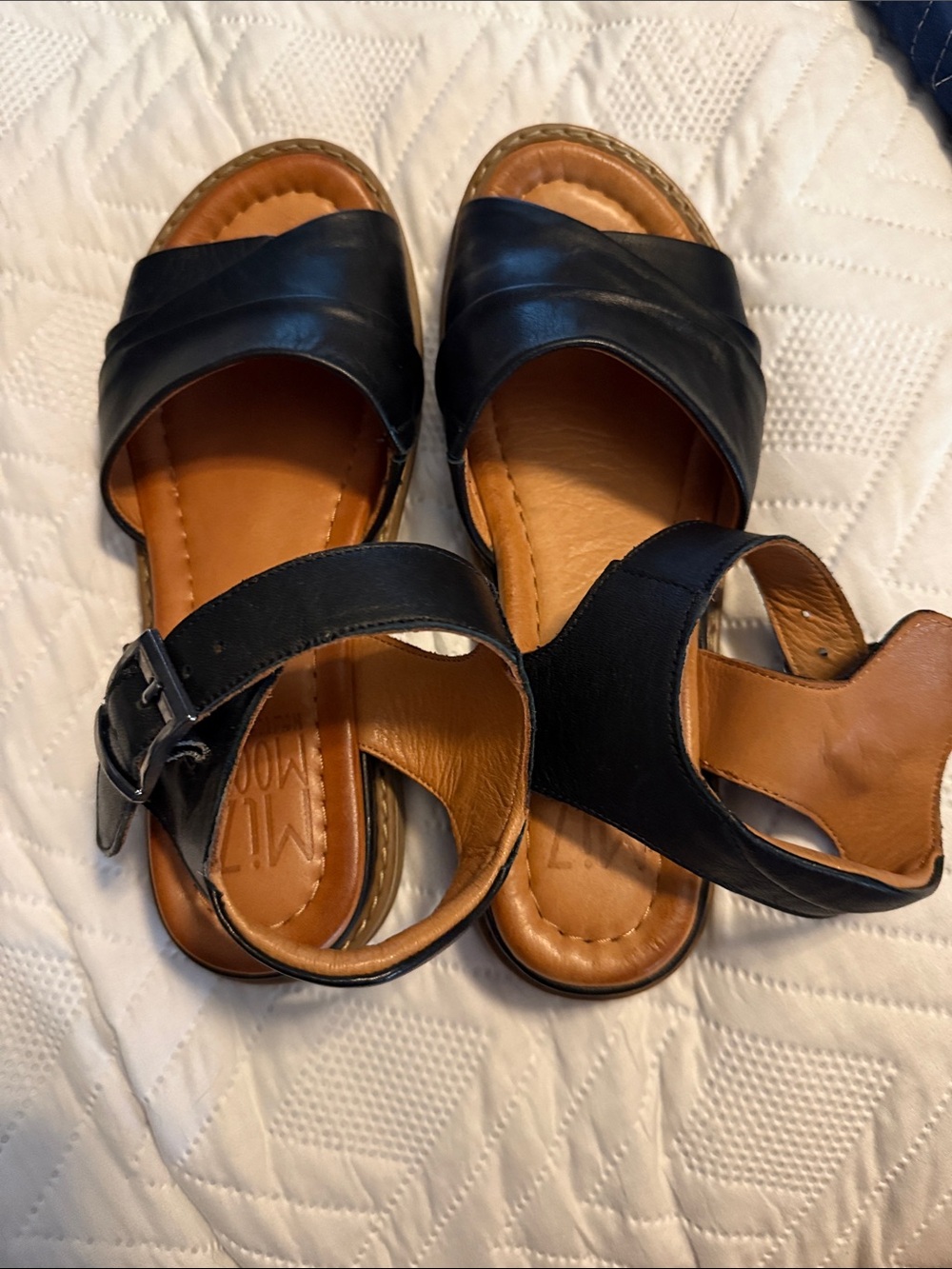 Black Leather Open-Toe Women’s Sandals